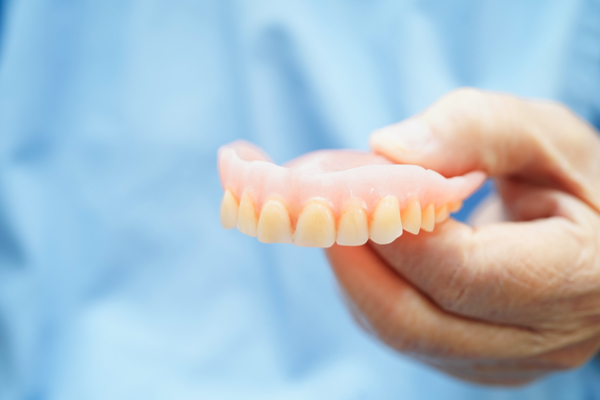 When You Should Choose Denture Repair Vs Replacement